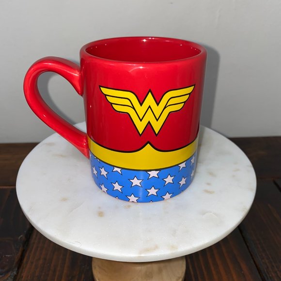 Wonder Woman Mugs - Picture 7 of 9